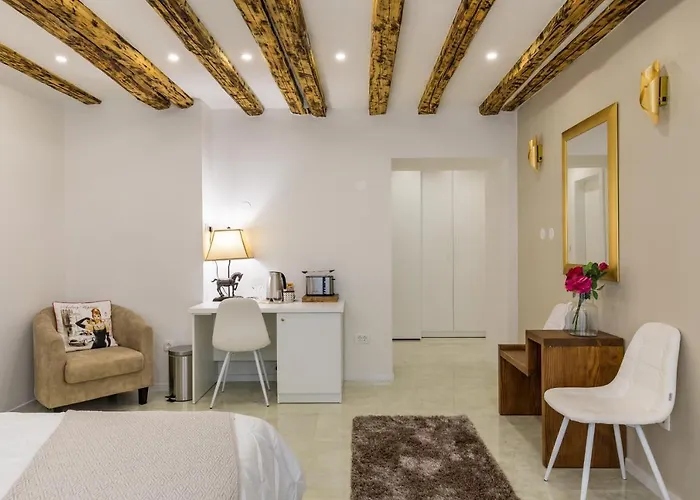 Hani Luxury Rooms